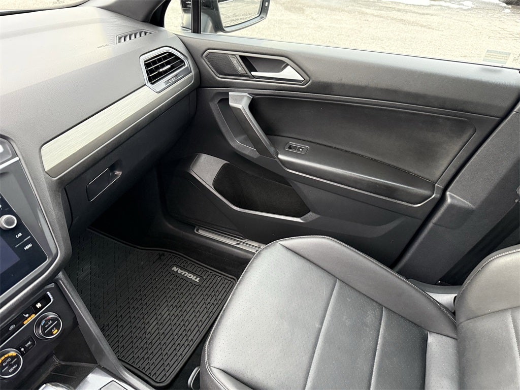 2021 Volkswagen Tiguan 2.0T SE R-Line Black