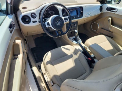 2013 Volkswagen Beetle Convertible 2.5L w/Sound/Nav
