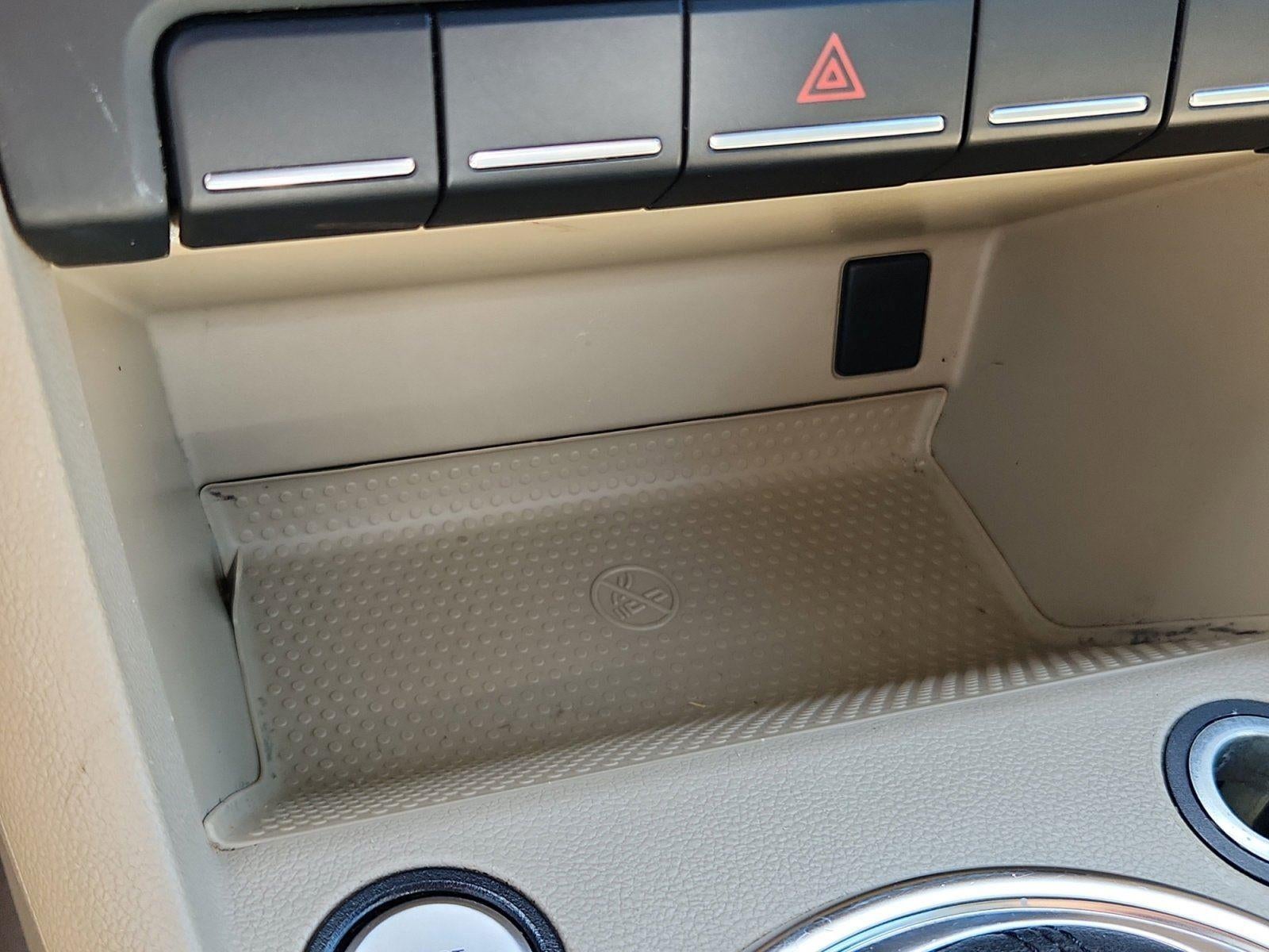 2013 Volkswagen Beetle Convertible 2.5L w/Sound/Nav