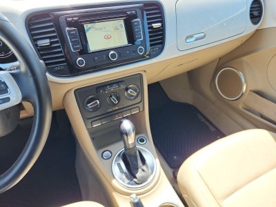 2013 Volkswagen Beetle Convertible 2.5L w/Sound/Nav