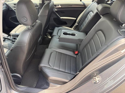 2017 Volkswagen GOLF Base