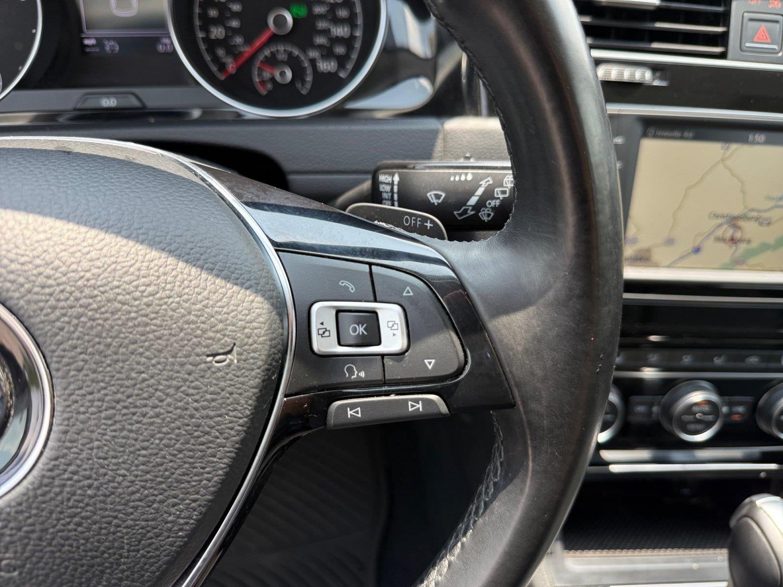 2017 Volkswagen GOLF Base
