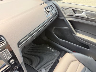 2017 Volkswagen GOLF Base