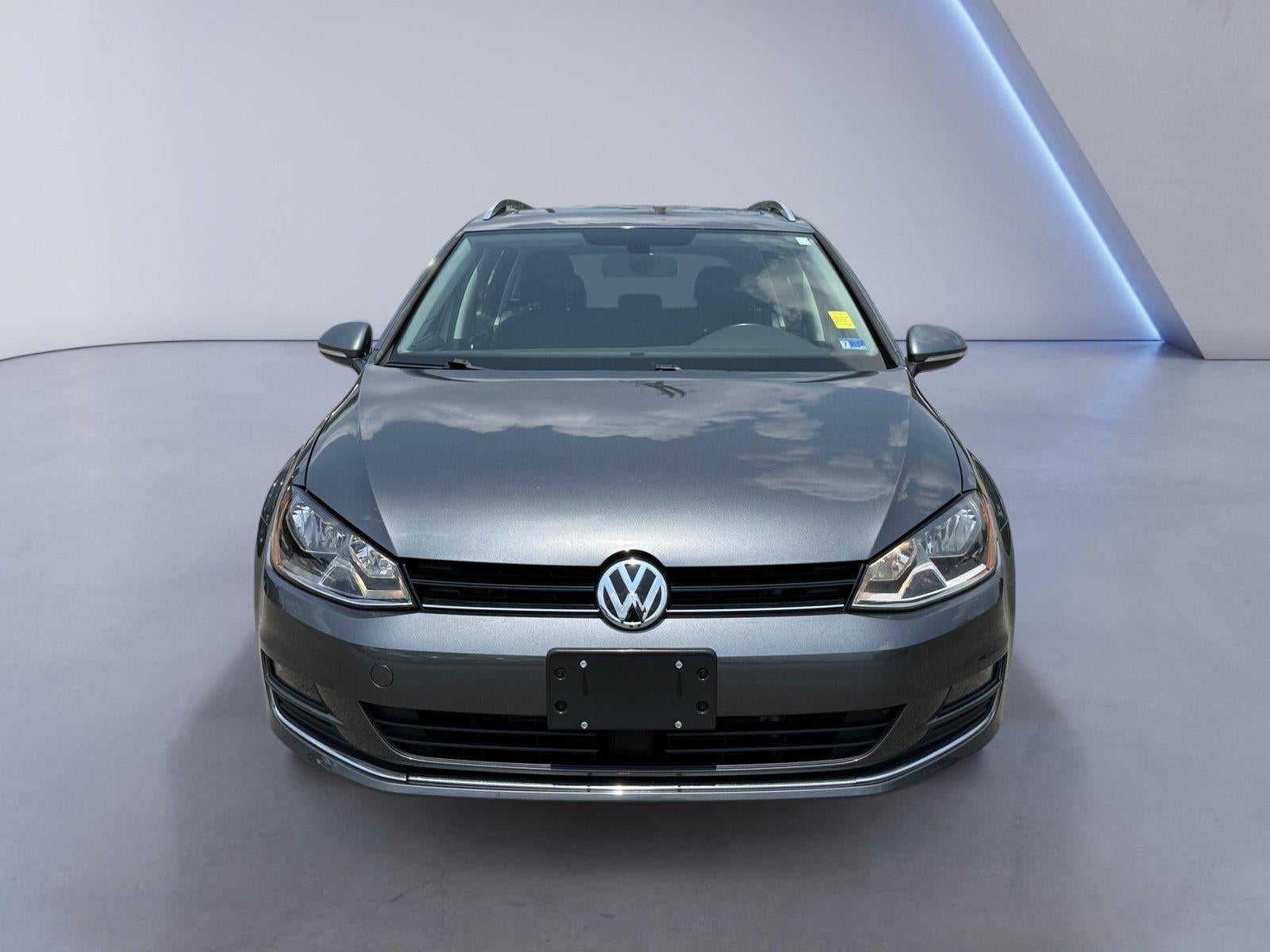 2017 Volkswagen GOLF Base