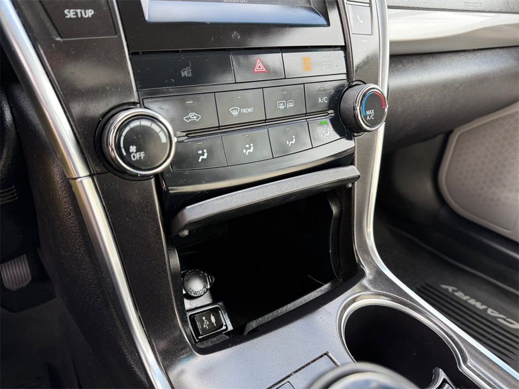 2017 Toyota Camry SE