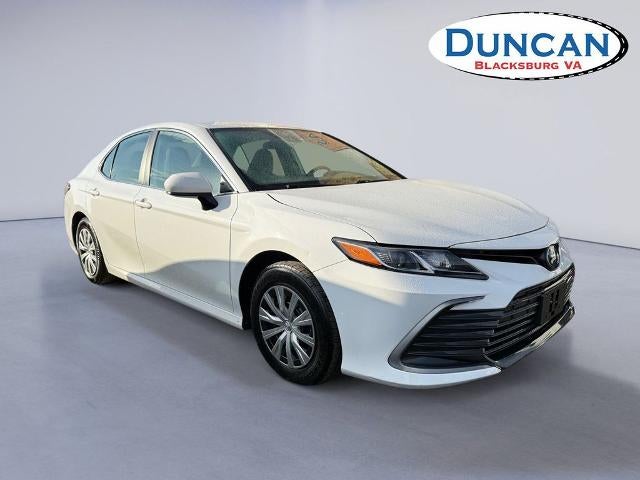 2022 Toyota Camry Hybrid LE