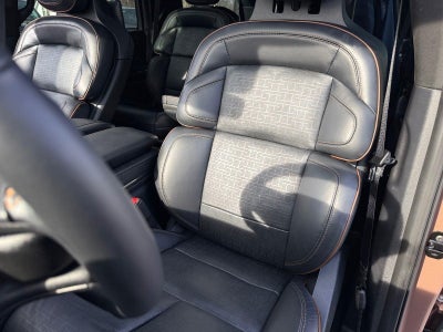 2025 Lincoln Navigator L Black Label
