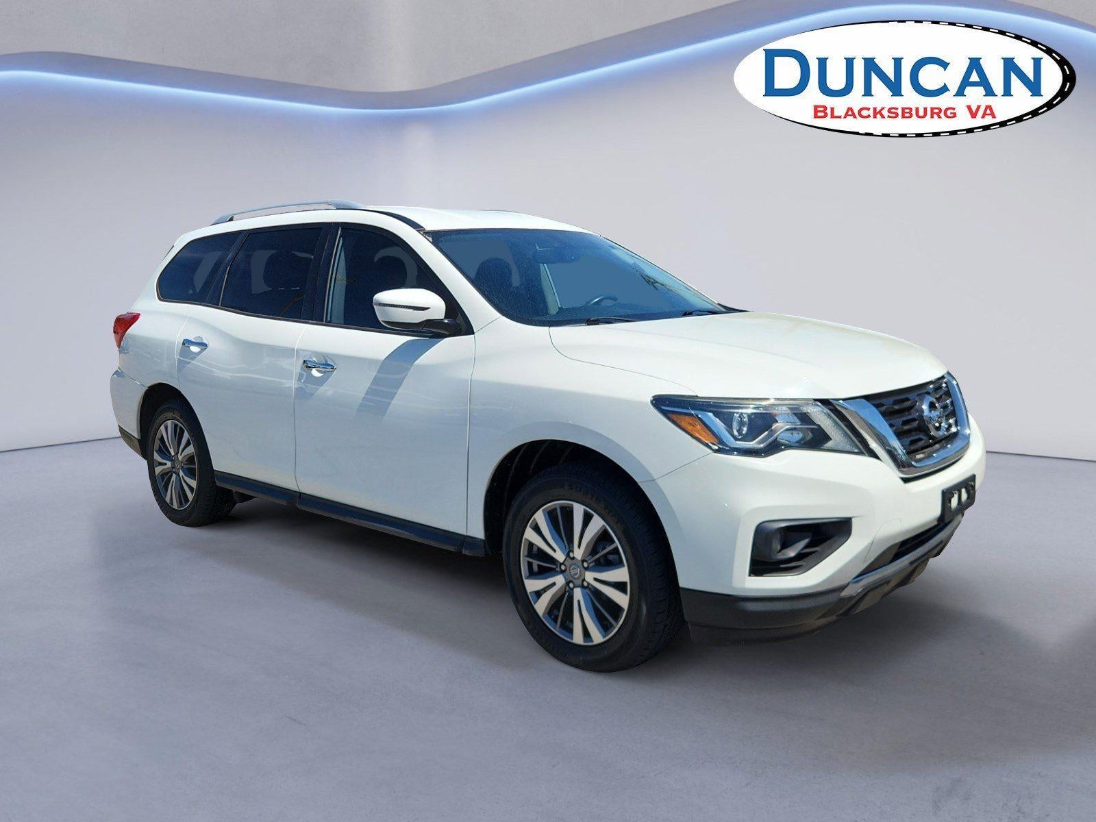 2019 Nissan Pathfinder SV 4WD's photo