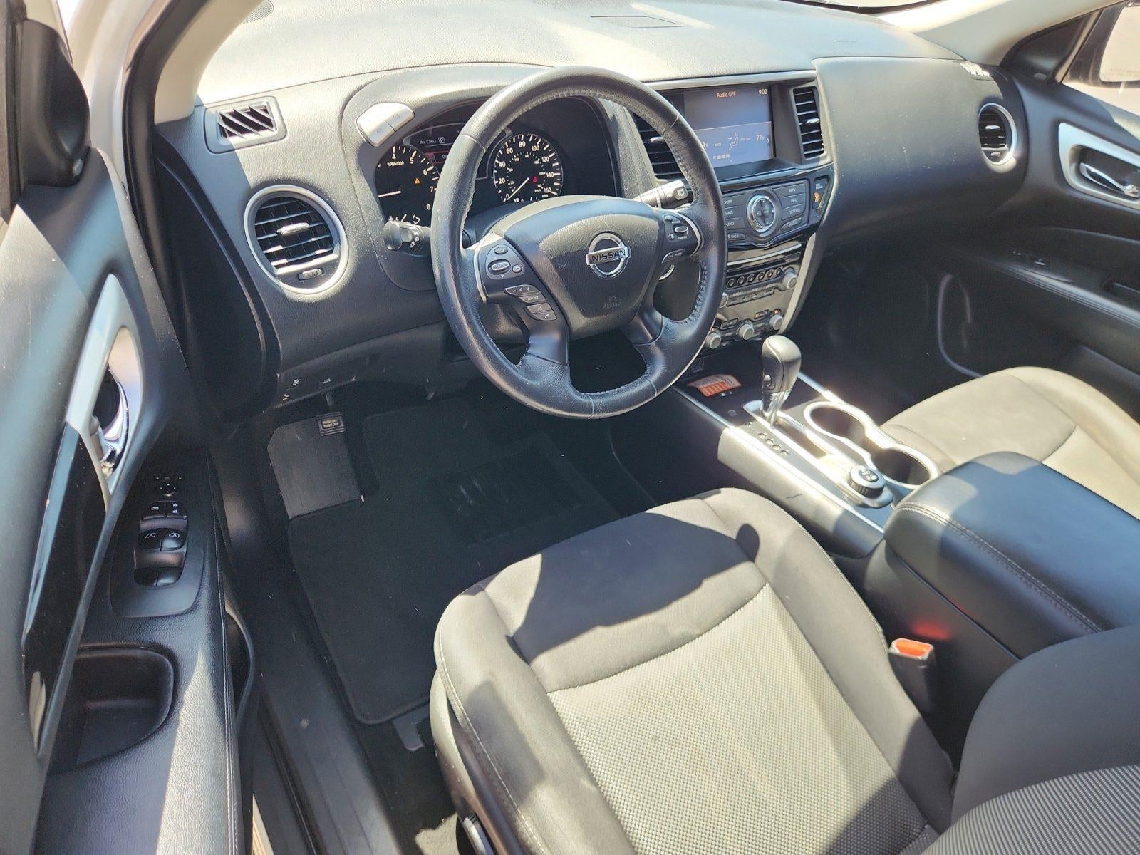 2019 Nissan Pathfinder SV