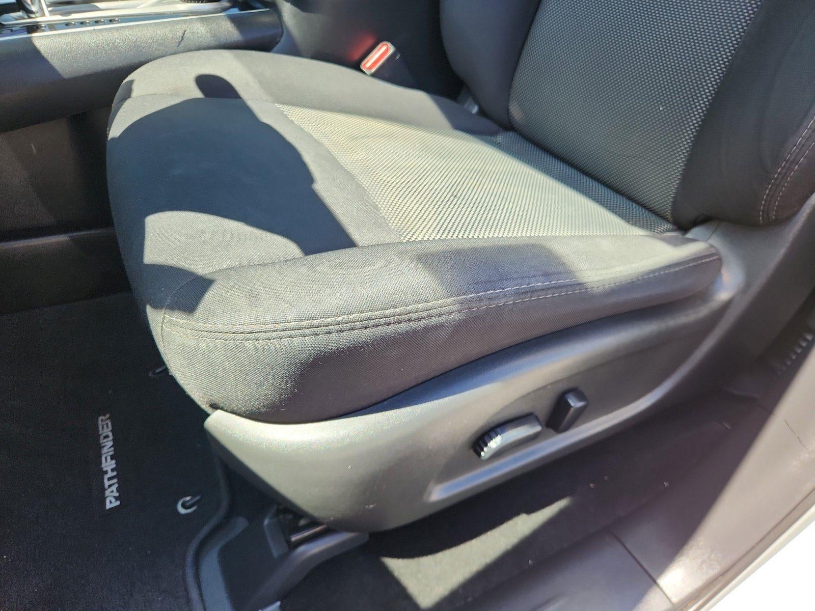 2019 Nissan Pathfinder SV