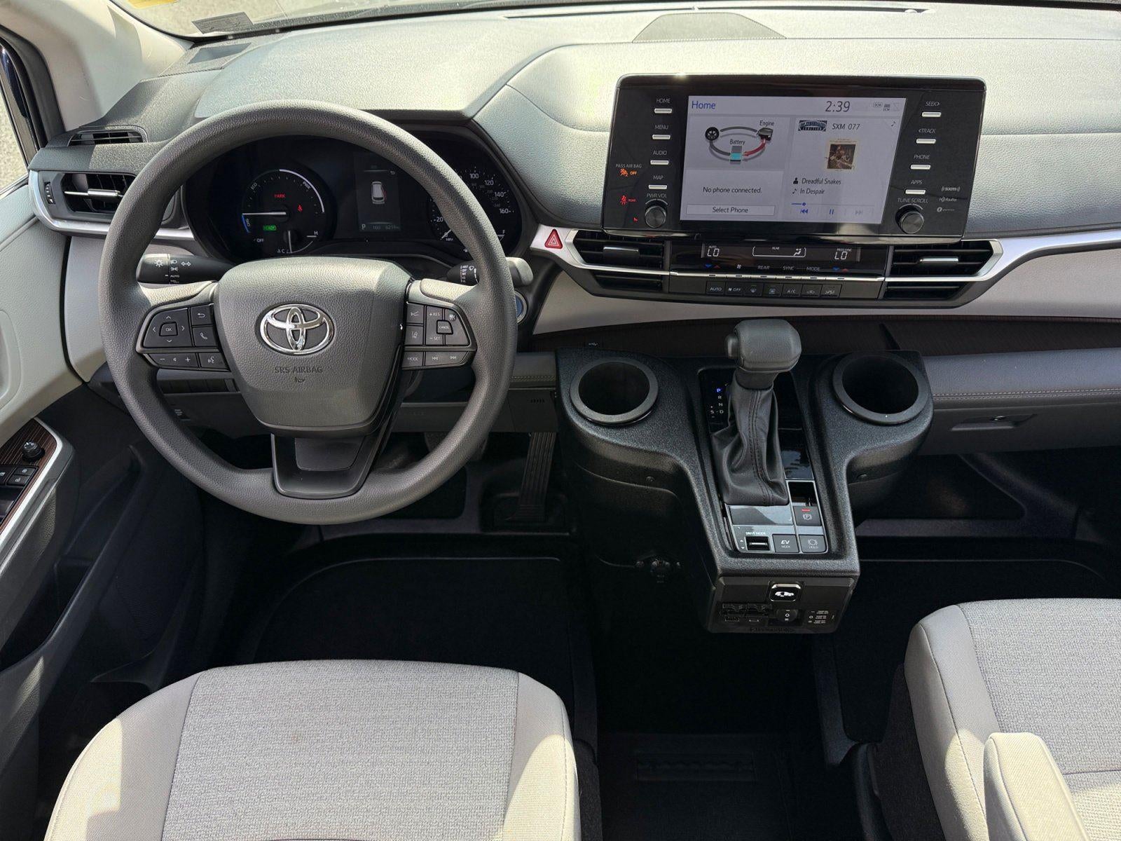 2024 Toyota Sienna LE