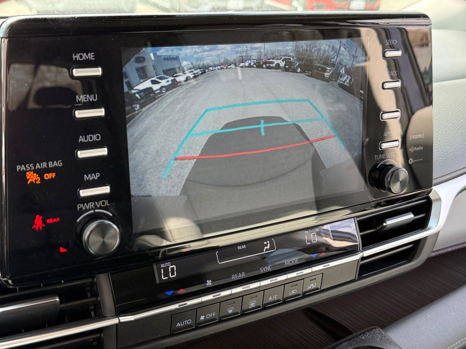 2024 Toyota Sienna LE