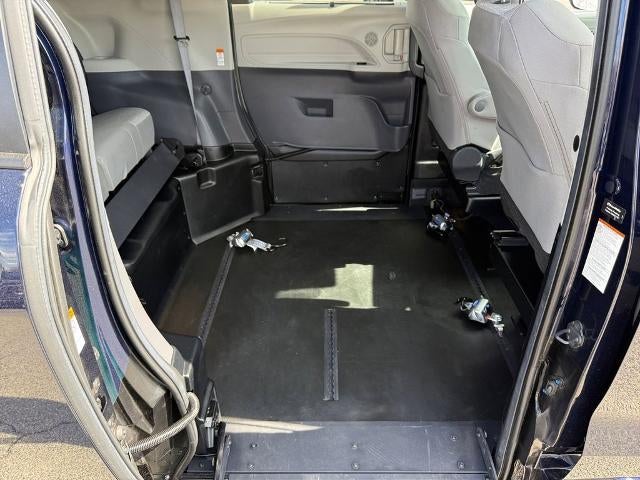 2024 Toyota Sienna LE