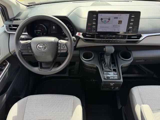 2024 Toyota Sienna LE