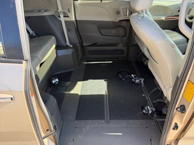 2013 Toyota Sienna XLE Mobility Auto Access