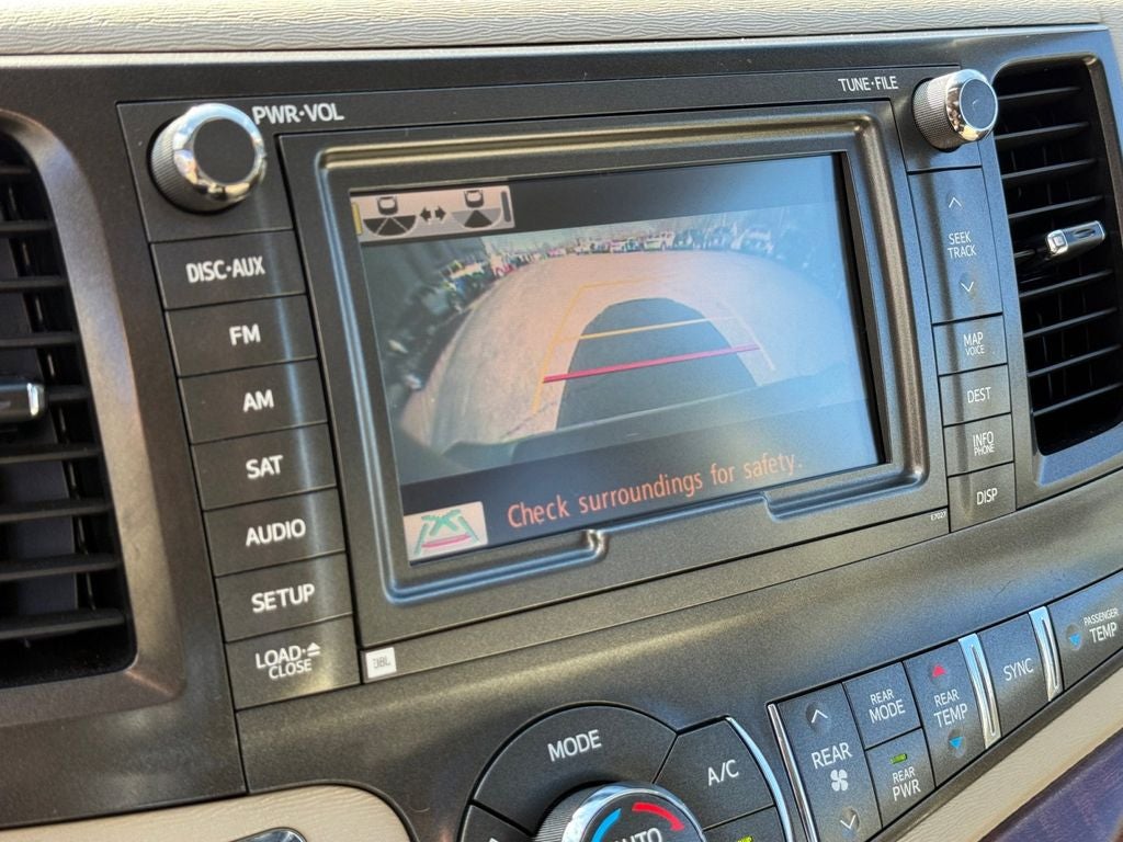 2013 Toyota Sienna XLE Mobility Auto Access