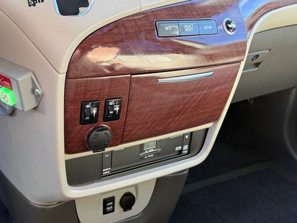 2013 Toyota Sienna XLE Mobility Auto Access