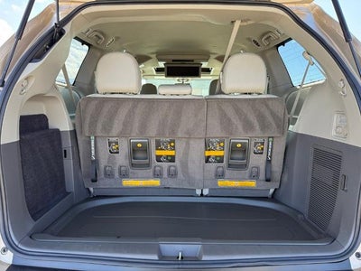 2013 Toyota Sienna XLE Mobility Auto Access