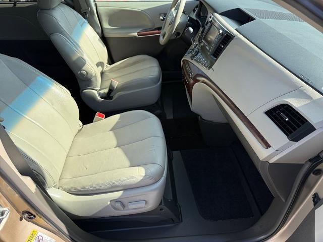 2013 Toyota Sienna XLE Mobility Auto Access