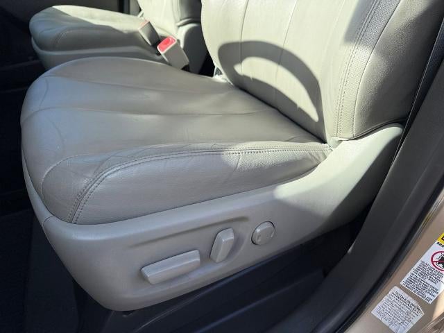 2013 Toyota Sienna XLE Mobility Auto Access