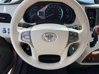 2013 Toyota Sienna XLE Mobility Auto Access