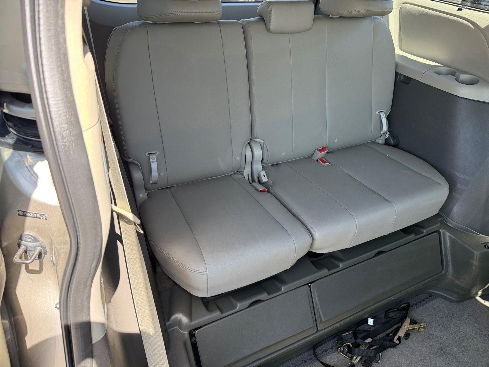 2015 Toyota Sienna XLE 8-Passenger