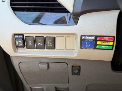 2015 Toyota Sienna XLE 8-Passenger