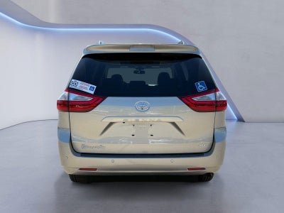 2015 Toyota Sienna XLE 8-Passenger