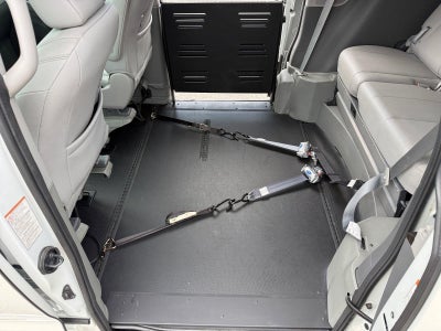 2017 Toyota Sienna XLE 8-Passenger