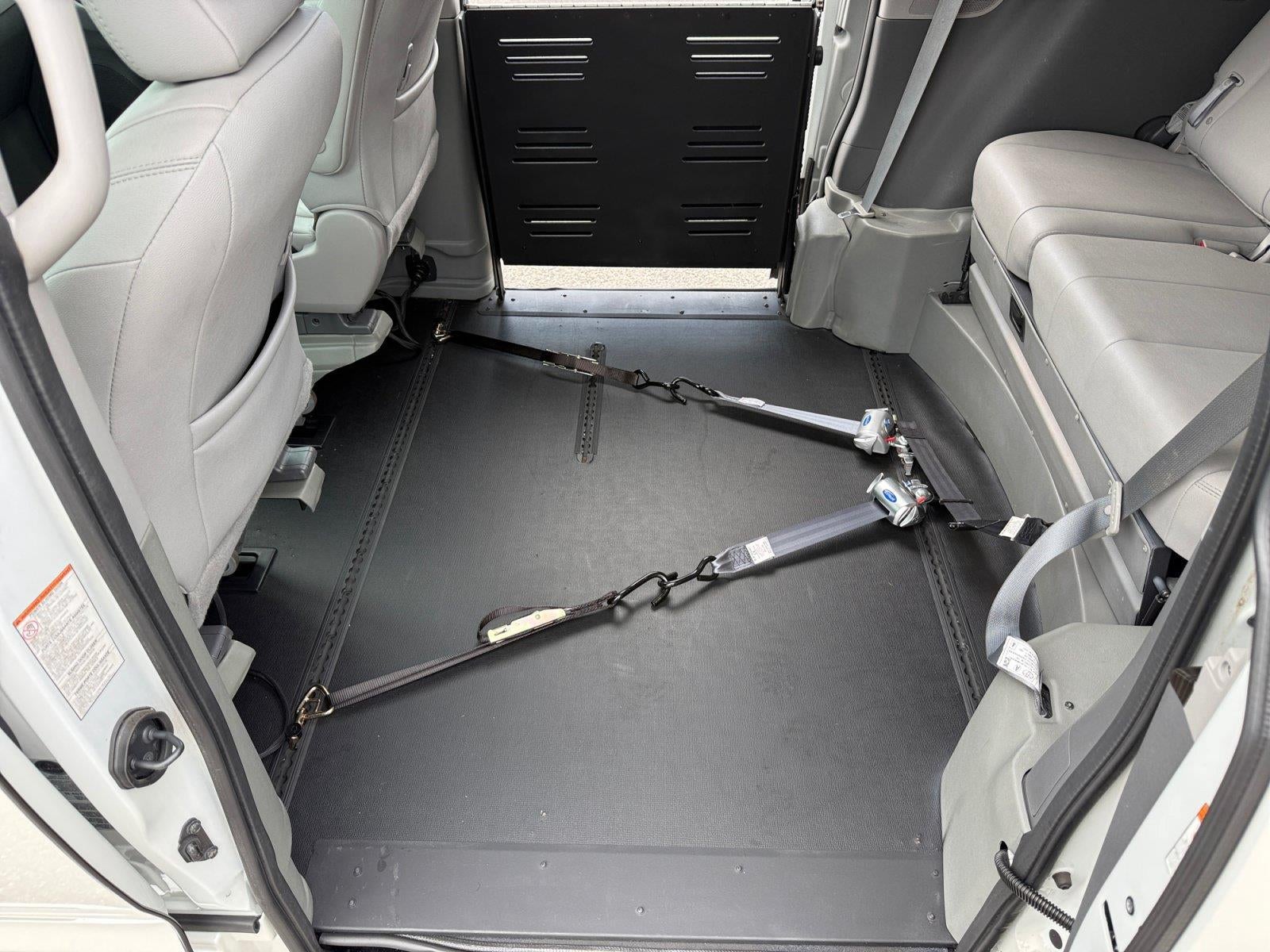 2017 Toyota Sienna XLE 8-Passenger