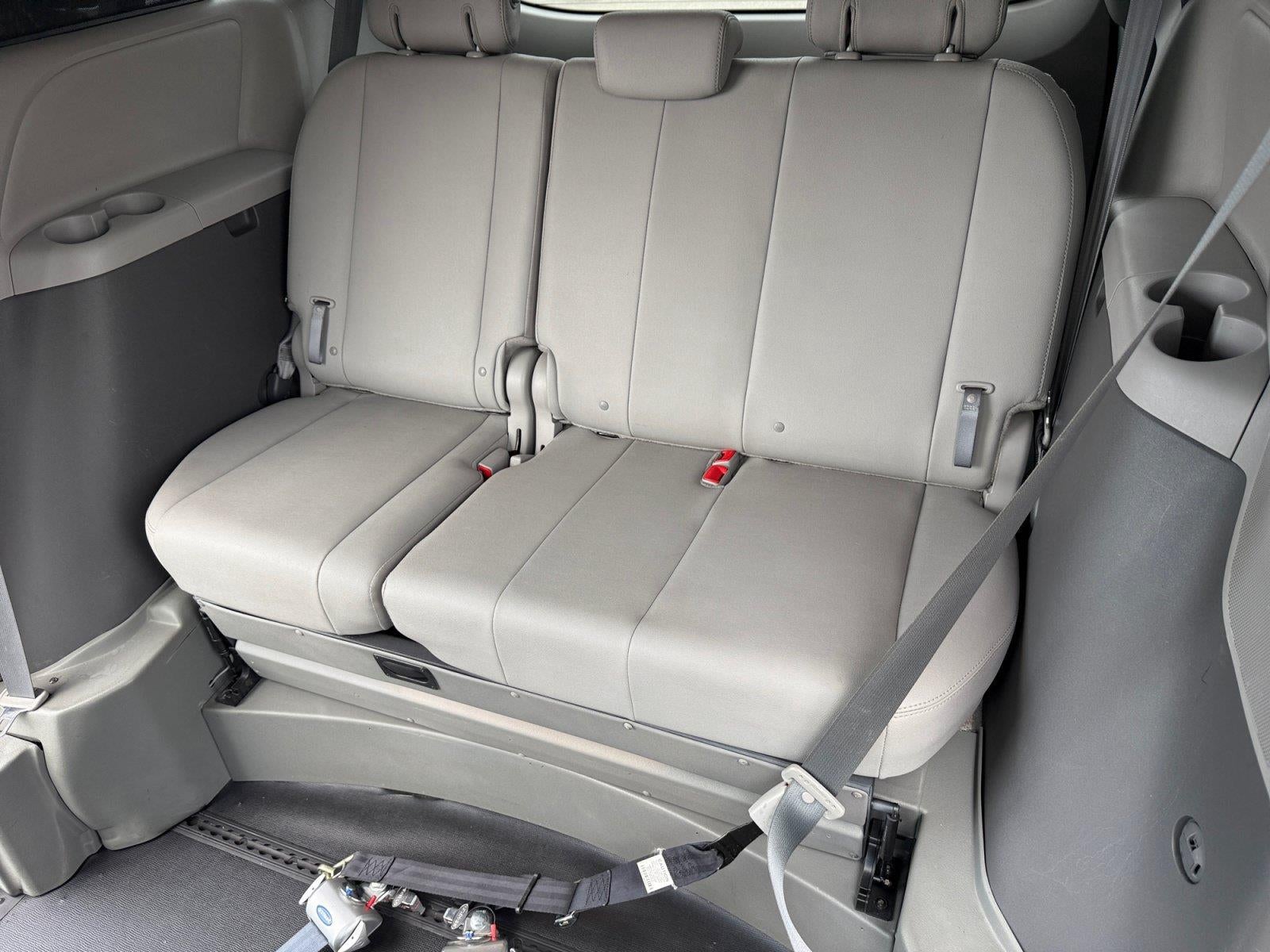 2017 Toyota Sienna XLE 8-Passenger