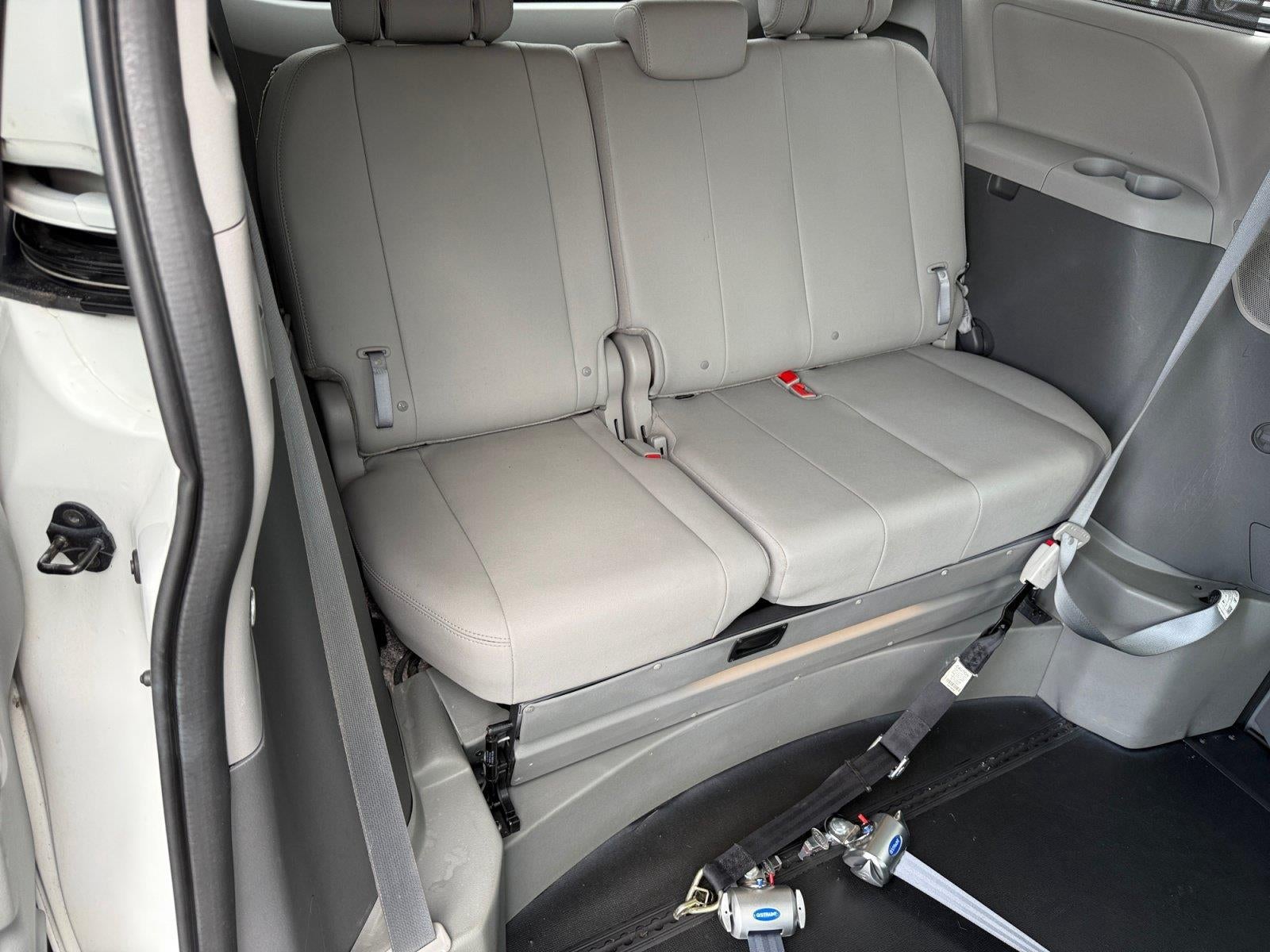 2017 Toyota Sienna XLE 8-Passenger