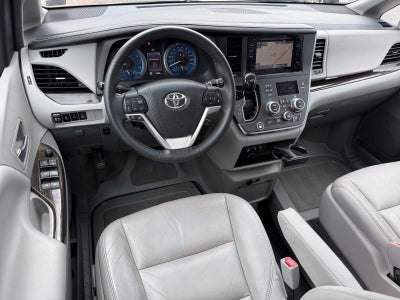 2017 Toyota Sienna XLE 8-Passenger