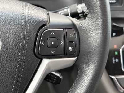 2017 Toyota Sienna XLE 8-Passenger