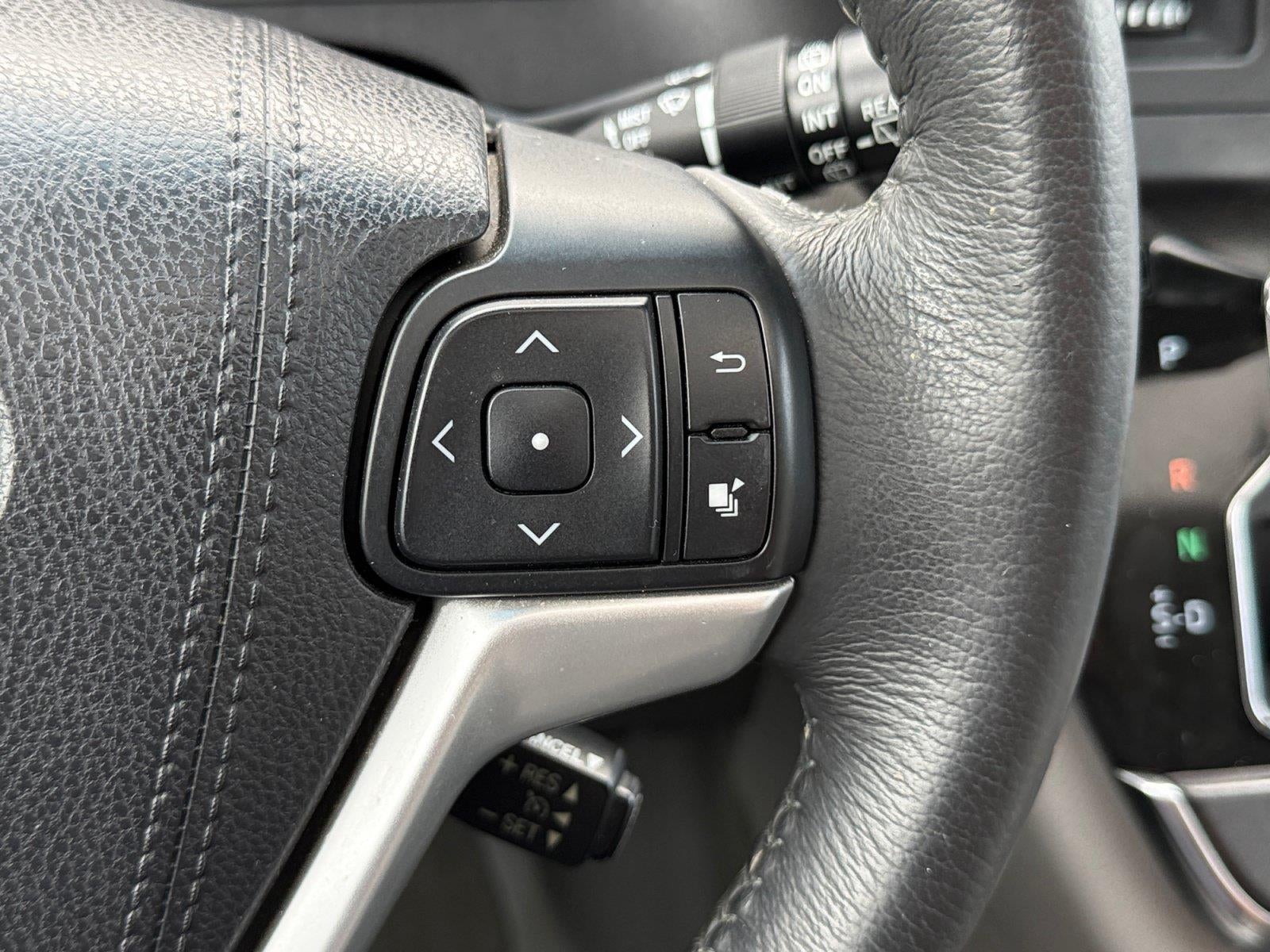 2017 Toyota Sienna XLE 8-Passenger