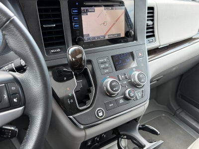 2017 Toyota Sienna XLE 8-Passenger