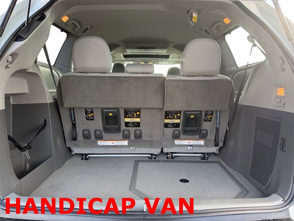 2018 Toyota Sienna XLE Premium 7 Passenger