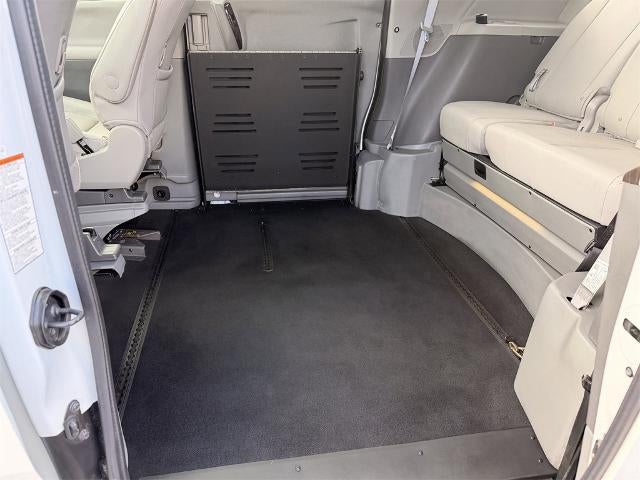 2018 Toyota Sienna XLE Premium 7 Passenger