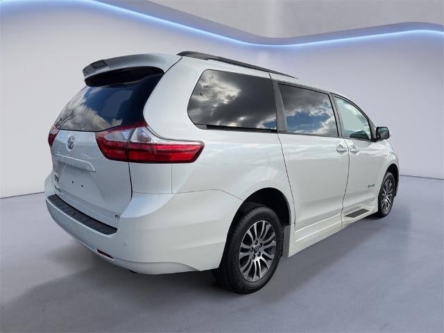 2018 Toyota Sienna XLE Premium 7 Passenger