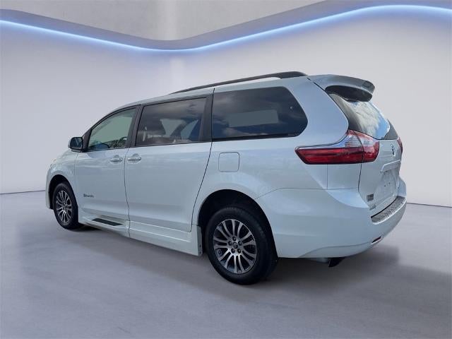 2018 Toyota Sienna XLE Premium 7 Passenger