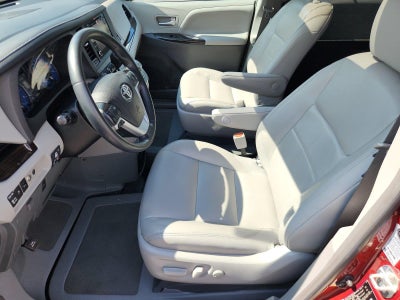 2019 Toyota Sienna XLE 8-Passenger
