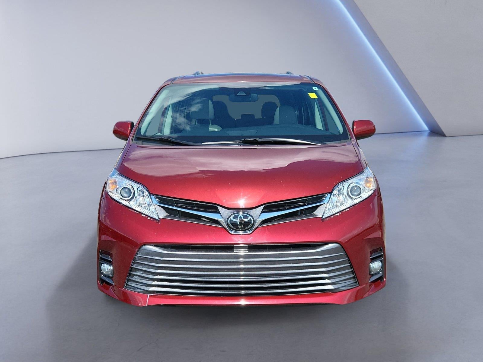 2019 Toyota Sienna XLE 8-Passenger