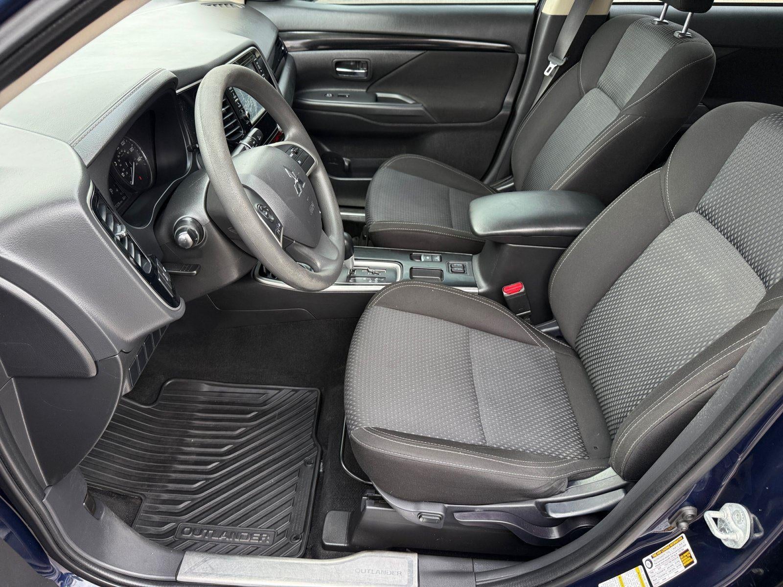 2020 Mitsubishi Outlander ES