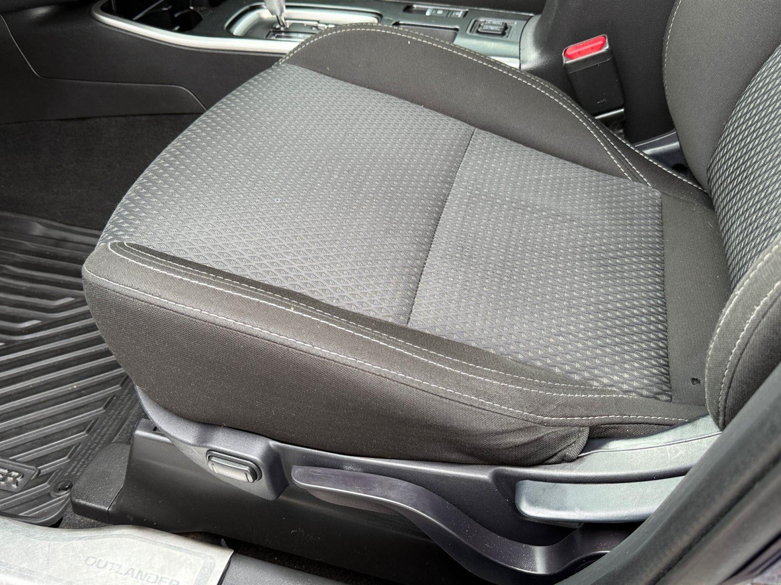 2020 Mitsubishi Outlander ES