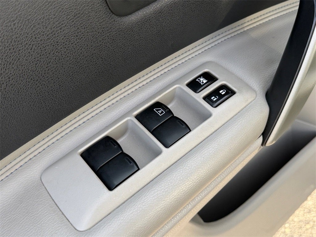 2011 Nissan Rogue SV