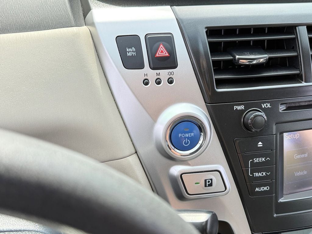 2013 Toyota Prius v Base