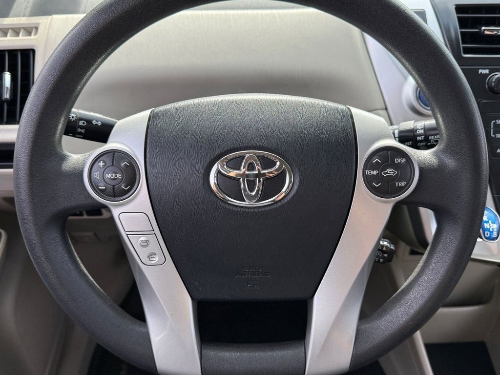 2013 Toyota Prius v Base