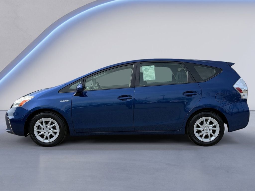 2013 Toyota Prius v Base