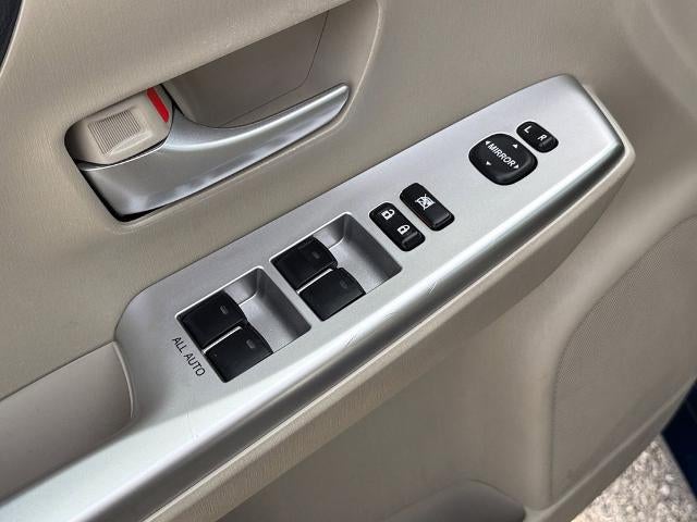 2013 Toyota Prius v Base