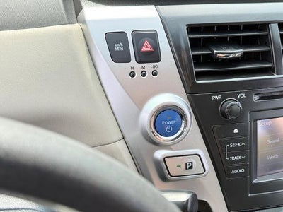 2013 Toyota Prius v Base